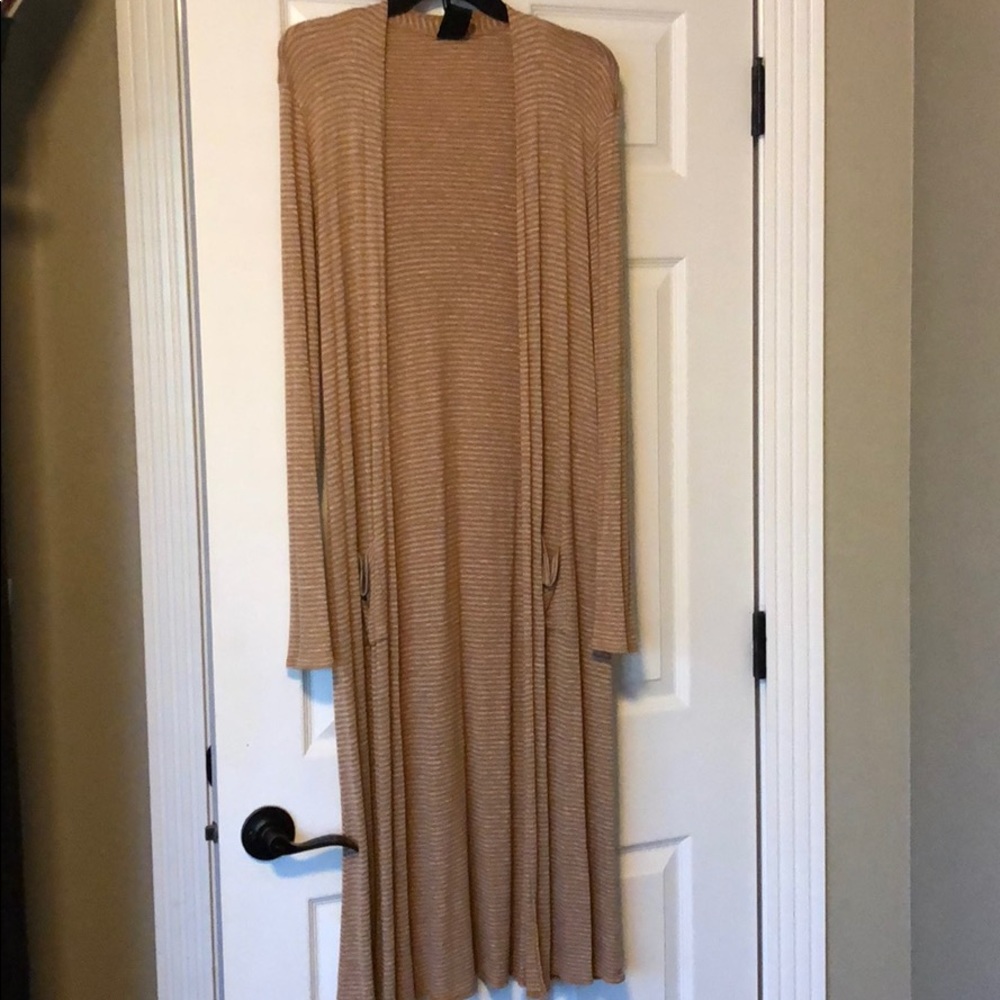 XL Agnes and Dora stripped duster. Near new